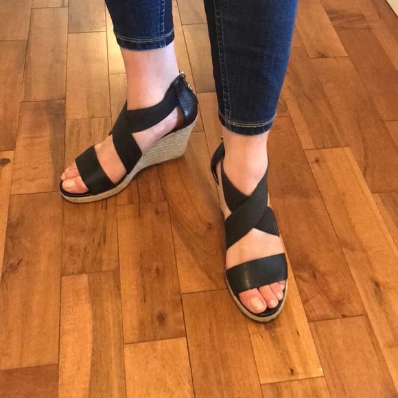 Wishbone Sandles - Picture 3 of 5